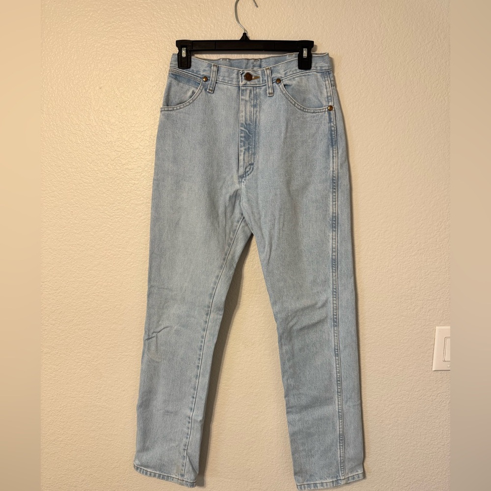 Wrangler women’s Light Blue Straight Jeans